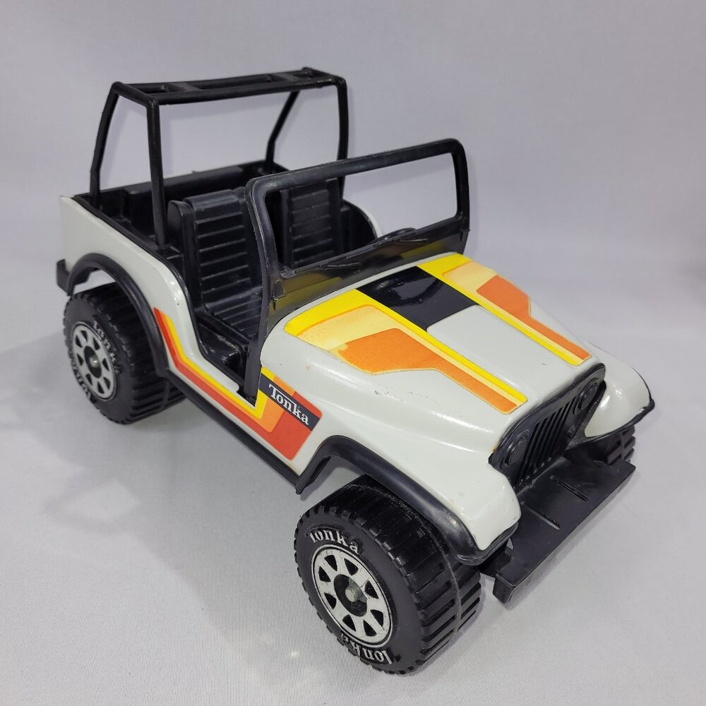 Tonka 1980s Vintage White Jeep 10" Metal Pressed Steel & Plastic